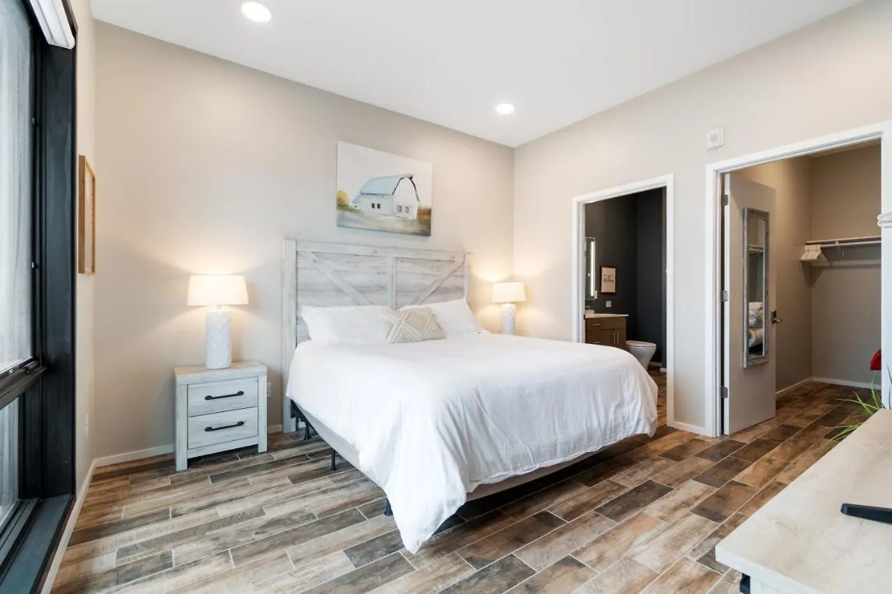 Holiday home Illume New Modern Downtown Views With A Pool Villa Nashville United States