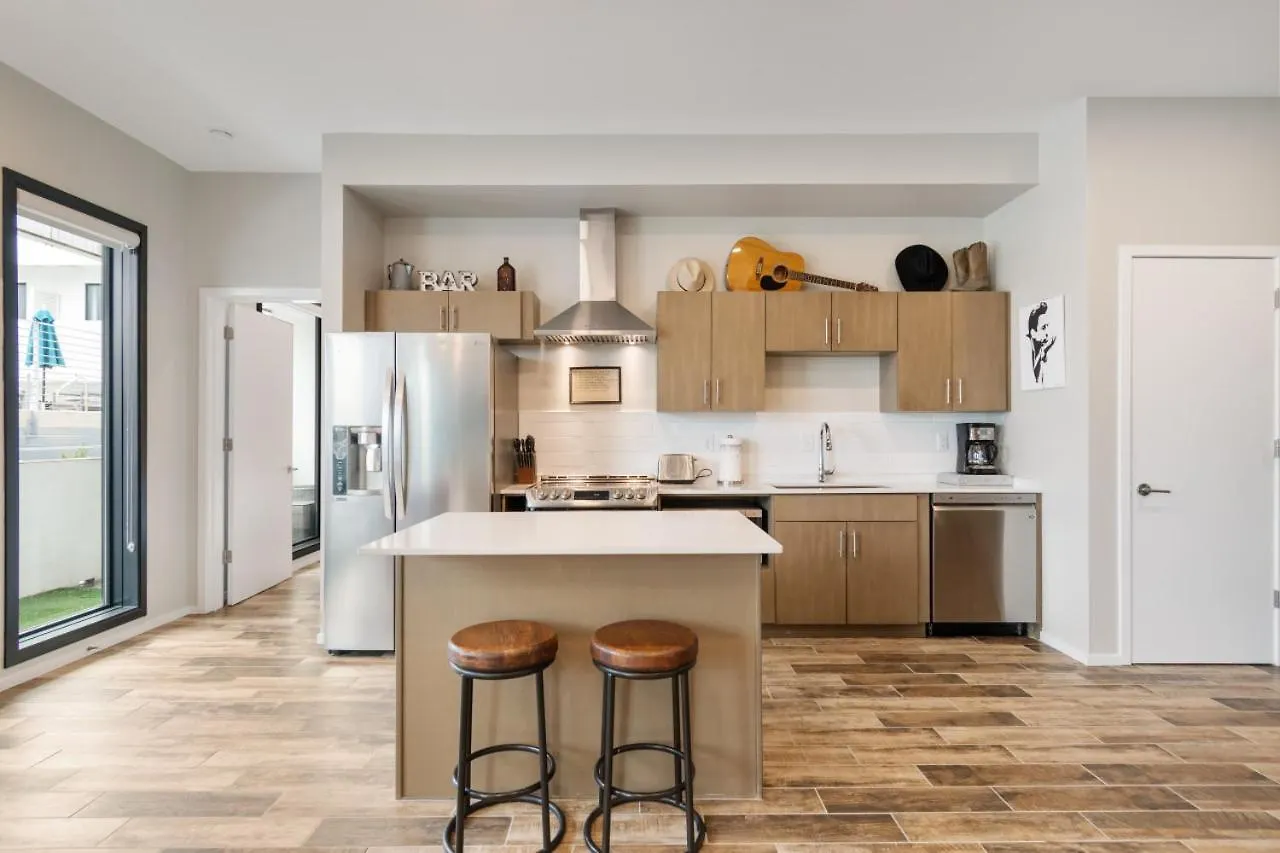 Вилла Illume New Modern Downtown Views With A Pool Нэшвилл