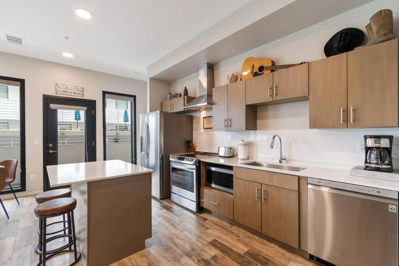 Вилла Illume New Modern Downtown Views With A Pool Нэшвилл